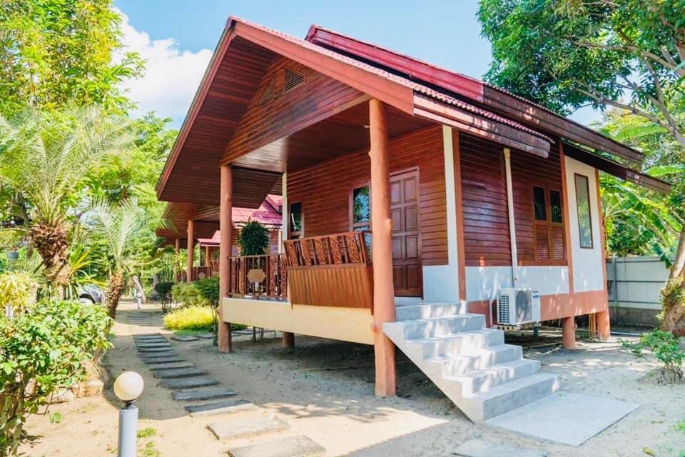 팡안 로지 호텔 반 타이 외부 사진